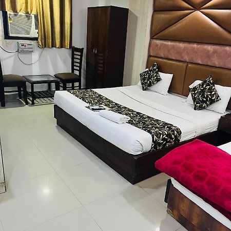 Hotel Aerotech Near Igi Airport New Delhi Buitenkant foto