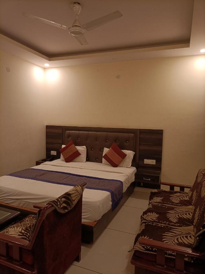 Hotel Aerotech Near Igi Airport New Delhi Buitenkant foto