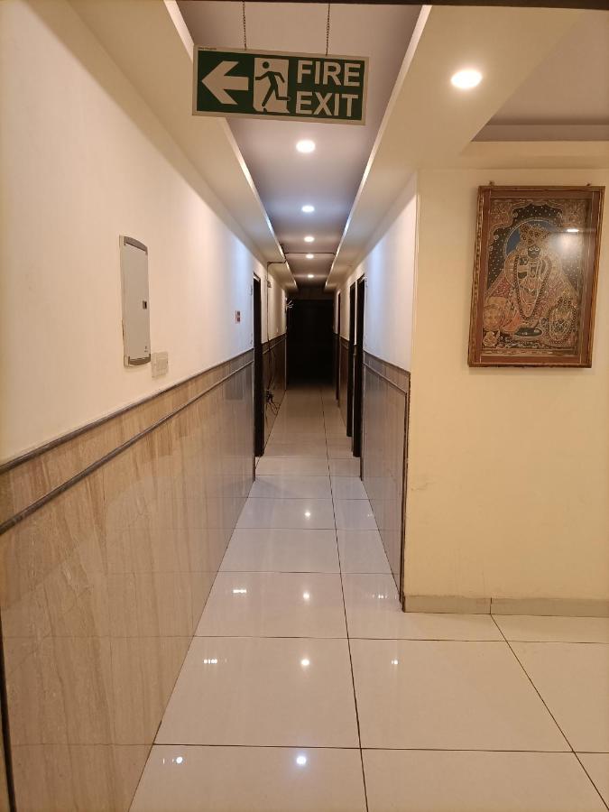 Hotel Aerotech Near Igi Airport New Delhi Buitenkant foto