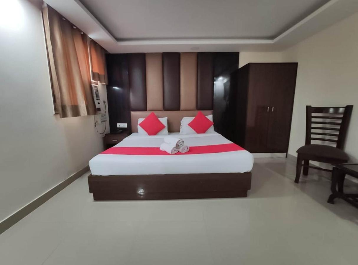 Hotel Aerotech Near Igi Airport New Delhi Buitenkant foto