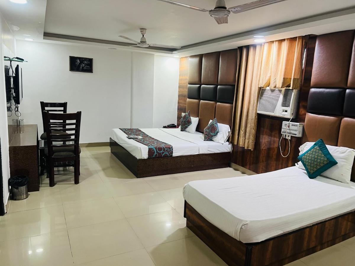 Hotel Aerotech Near Igi Airport New Delhi Buitenkant foto