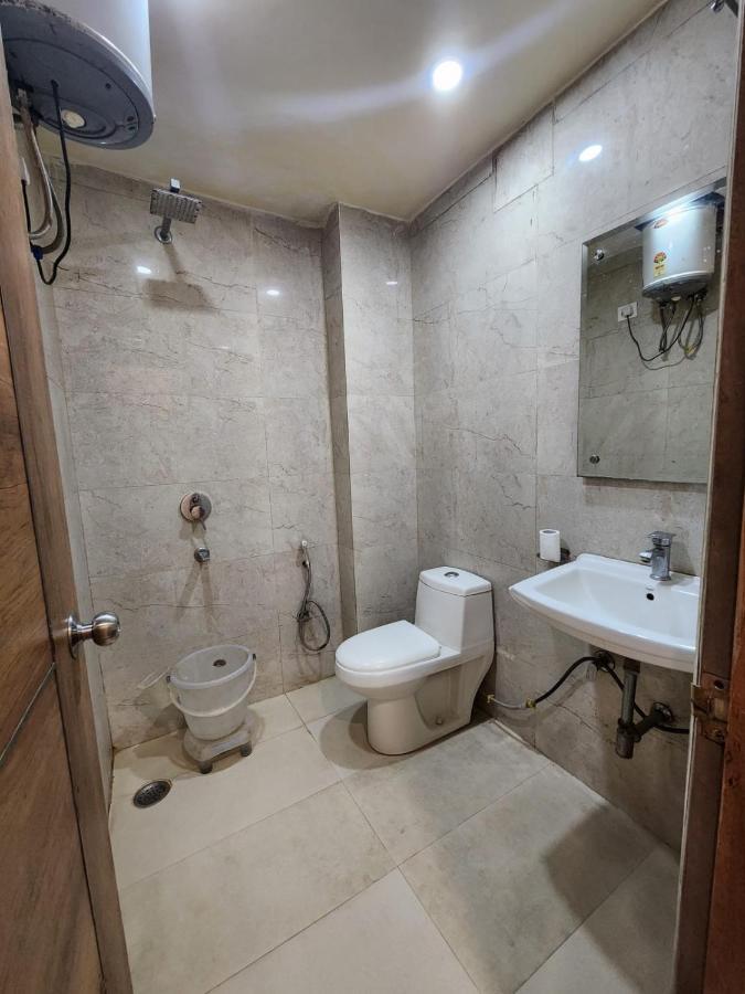 Hotel Aerotech Near Igi Airport New Delhi Buitenkant foto